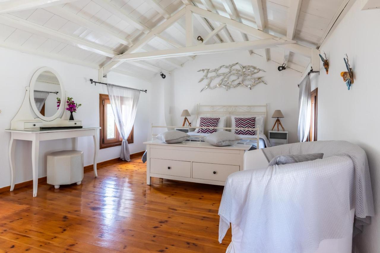 Villa Fotini Kalivi In Raches Panormos  Εξωτερικό φωτογραφία